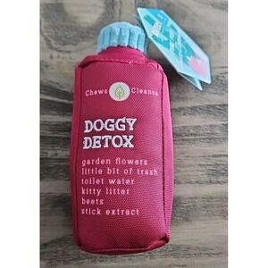 New BARK BOX Toy DOGGY DETOX Spa Juice Cleanse Bottle Dog Squeaker 0-20 lbs NWT